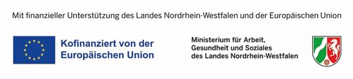 Text 'Mit finanzieller Unterstützung des Landes Nordrhein-Westfalen und der Europäischen Union', EU-Flagge mit Text 'Kofinanziert von der Europäischen Union', Logo des Ministeriums für Arbeit, Gesundheit und Soziales Nordrhein-Westfalen mit grün-rotem Schild